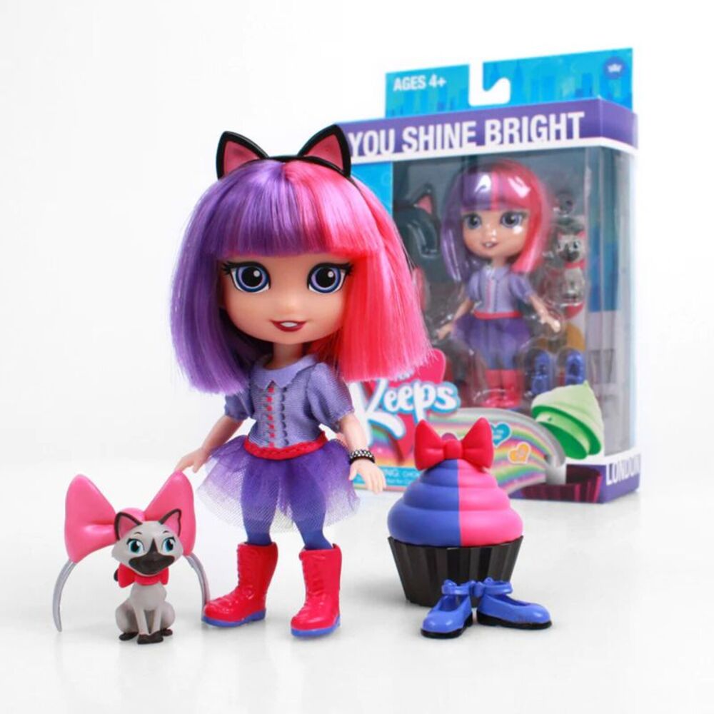 Loyal Subjects - For Keeps - London Girl with Cupcake Keepsake 5" Action Figure